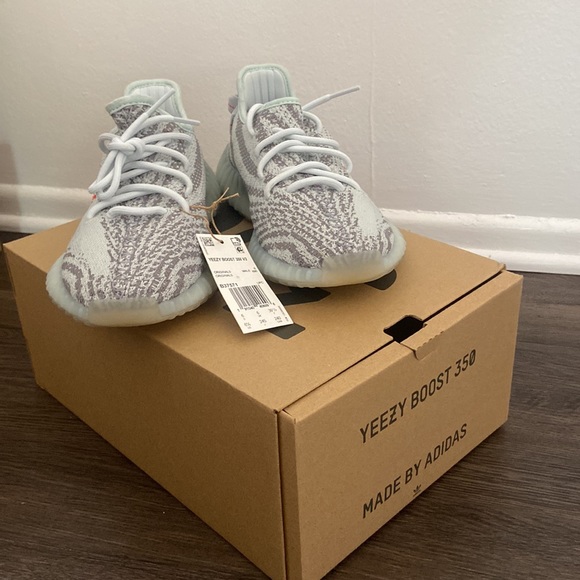 yeezy blue tint size 6